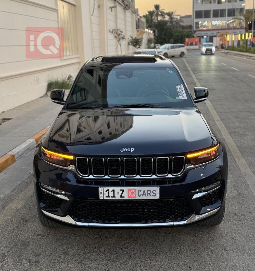 جیپ گراند شیرۆکی